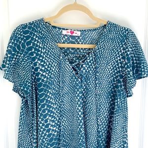 Animal print blue and white blouse size M